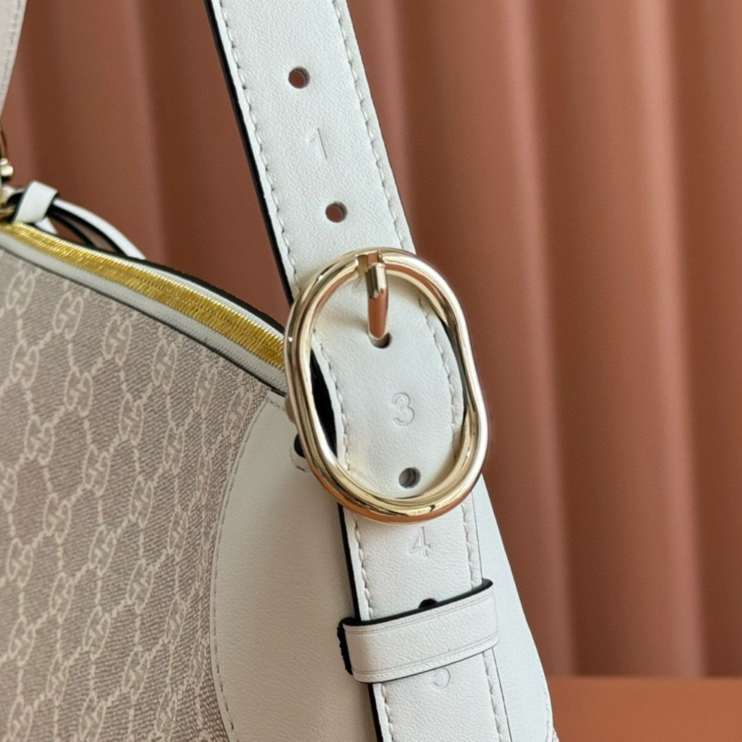 GUCCI – KLEINE SCHULTERTASCHE MIT GG-EMBLEM