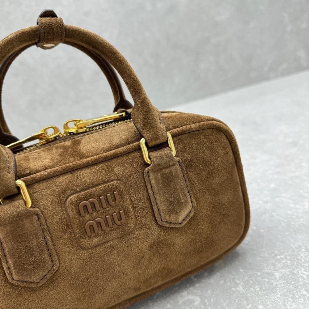 MIU MIU ARCADIE MATELASSÉ TASCHE